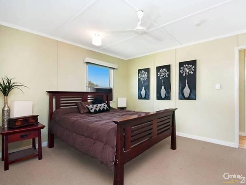 8 MUNROE STREET, Wulguru QLD 4811