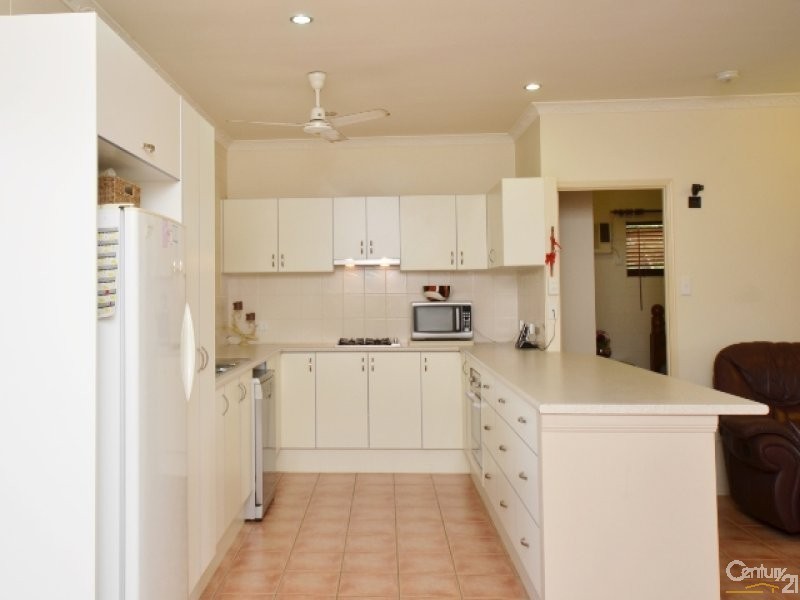 27 BONNETT ROAD, Mount Low QLD 4818