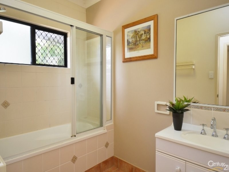 27 BONNETT ROAD, Mount Low QLD 4818