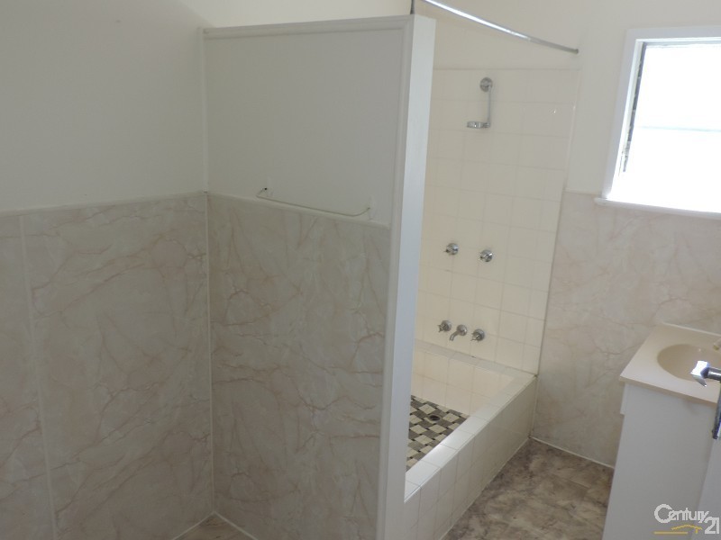 7 NYORA STREET, Currajong QLD 4812