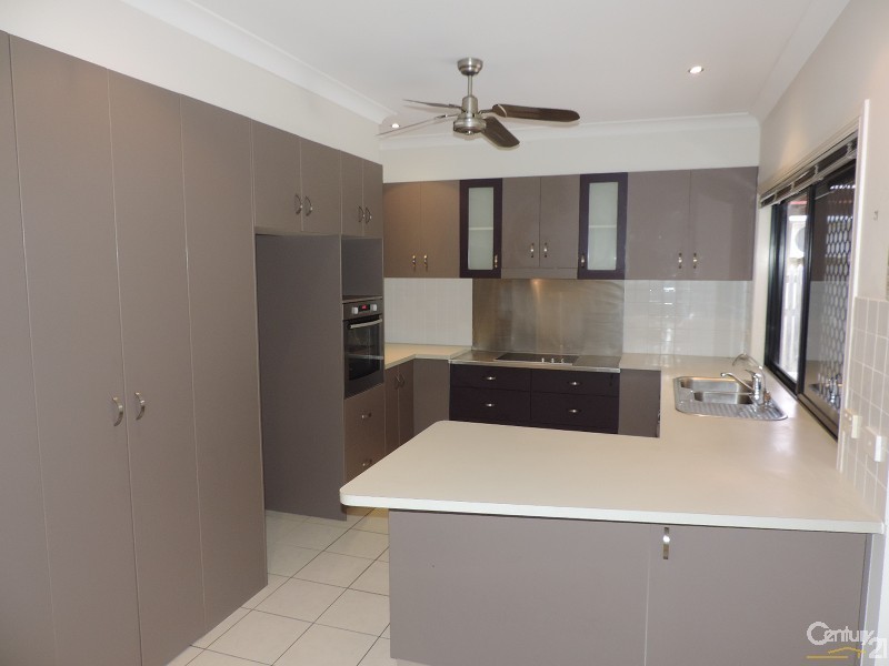 15 TIMBURY WAY, Mount Louisa QLD 4814