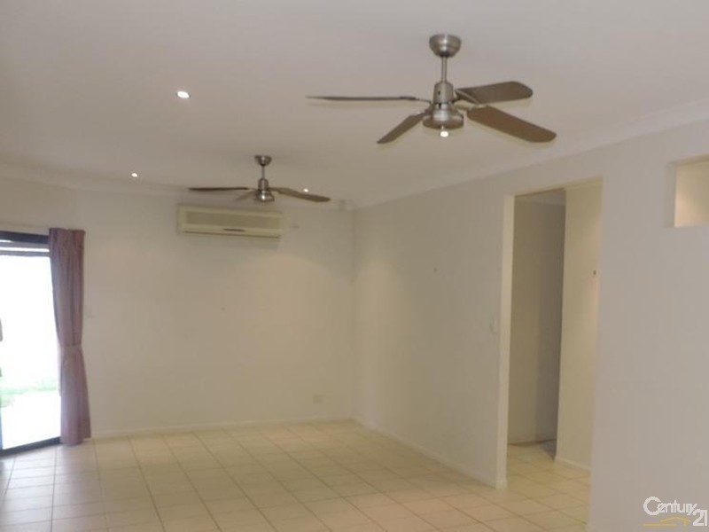 15 TIMBURY WAY, Mount Louisa QLD 4814