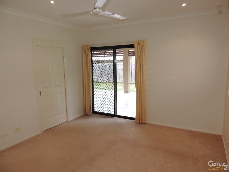 15 TIMBURY WAY, Mount Louisa QLD 4814