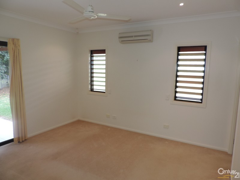 15 TIMBURY WAY, Mount Louisa QLD 4814