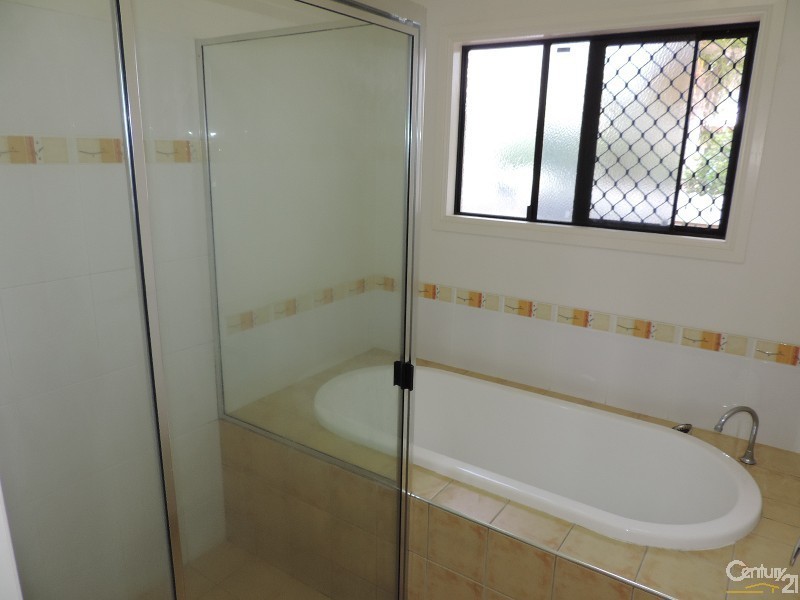 15 TIMBURY WAY, Mount Louisa QLD 4814