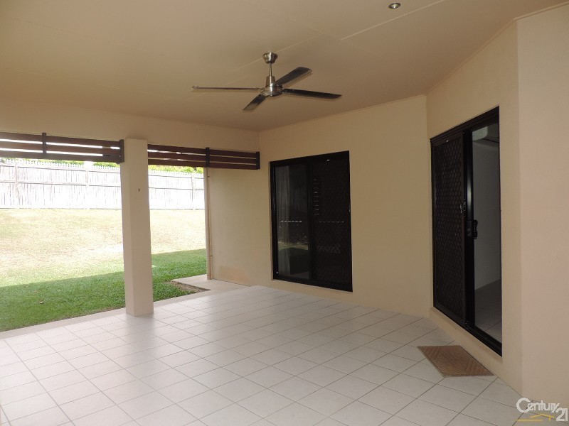 15 TIMBURY WAY, Mount Louisa QLD 4814