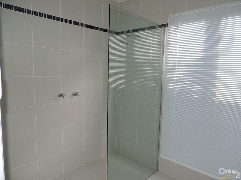 Bohle Plains QLD 4817