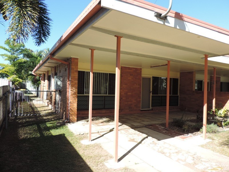 12 DYER STREET, Pallarenda QLD 4810