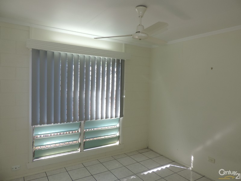 12 DYER STREET, Pallarenda QLD 4810