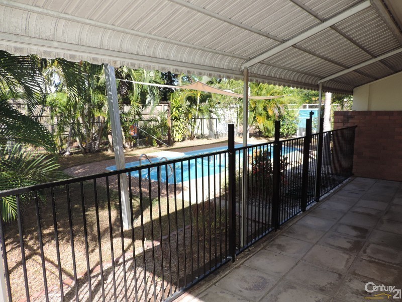 12 DYER STREET, Pallarenda QLD 4810