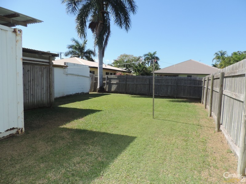 Pimlico QLD 4812