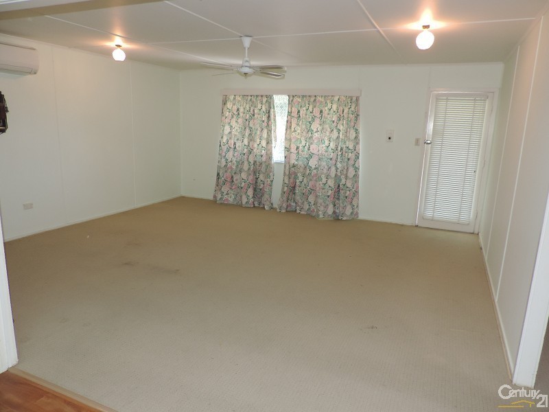 2 LANCASTER STREET, Garbutt QLD 4814