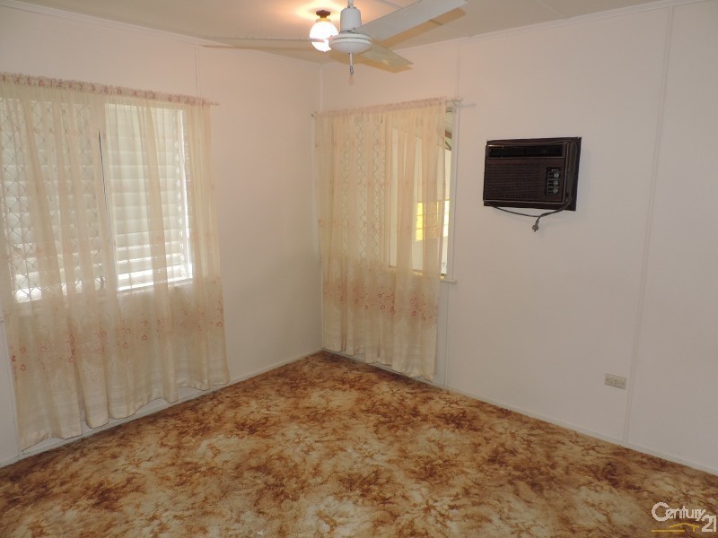 2 LANCASTER STREET, Garbutt QLD 4814