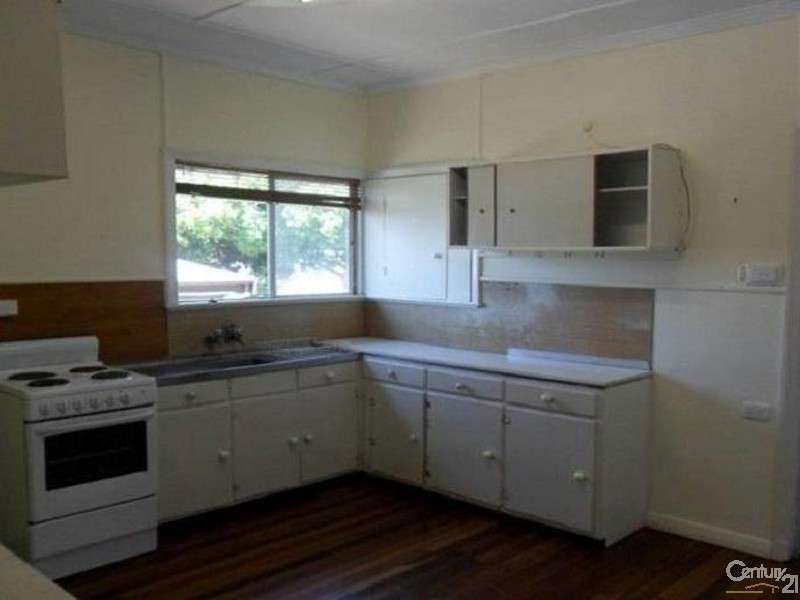 133 FINDLATER STREET, Oonoonba QLD 4811