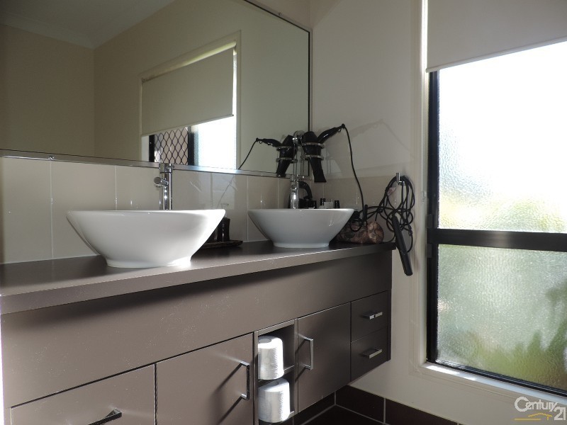 Bohle Plains QLD 4817