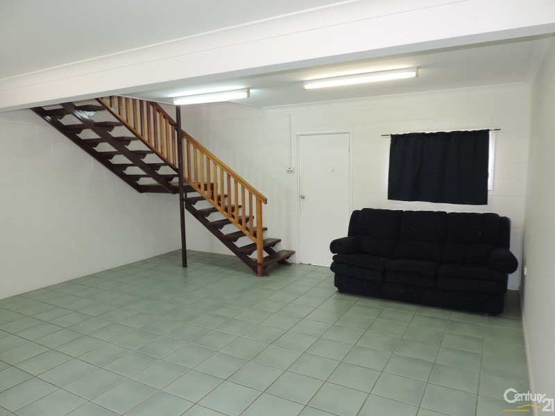 4 CATHERINE CRESCENT, Kelso QLD 4815