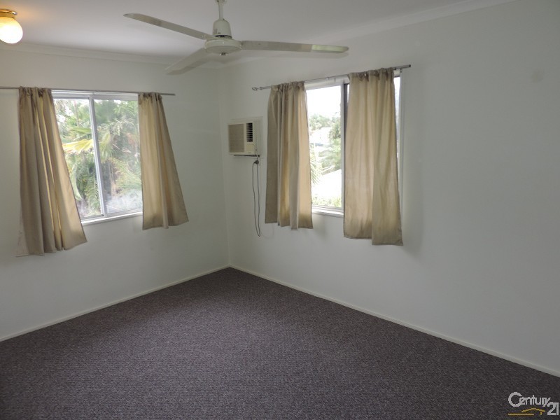 4 CATHERINE CRESCENT, Kelso QLD 4815