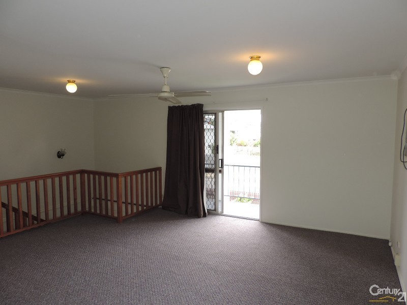 4 CATHERINE CRESCENT, Kelso QLD 4815