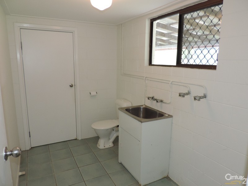 4 CATHERINE CRESCENT, Kelso QLD 4815