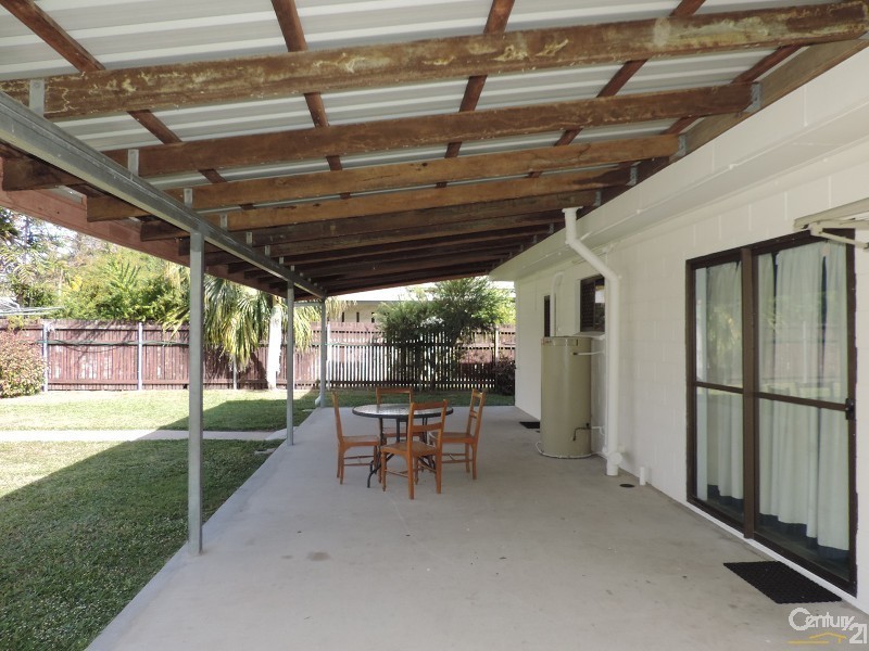 4 CATHERINE CRESCENT, Kelso QLD 4815