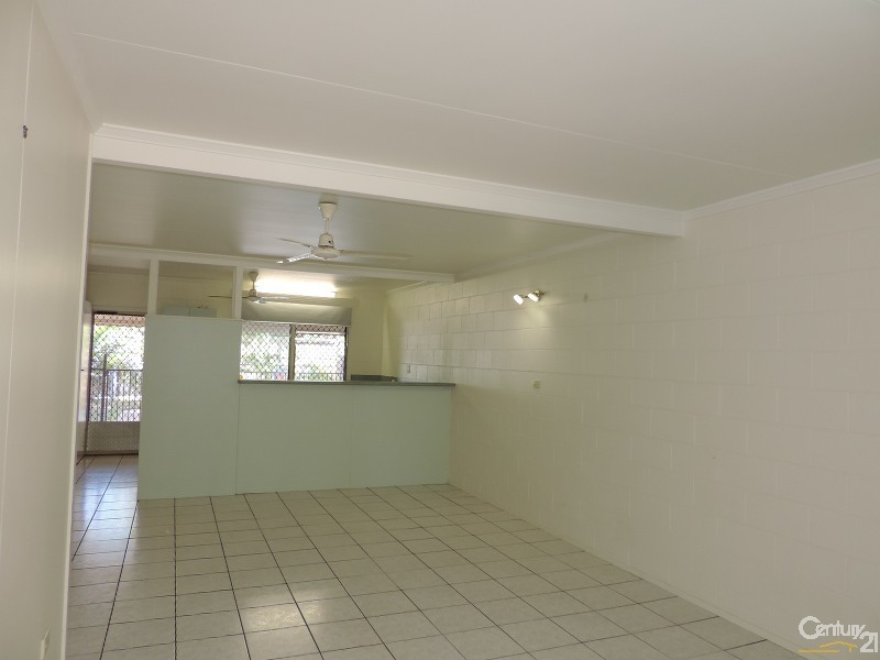 1/12 Dyer Street, Pallarenda QLD 4810