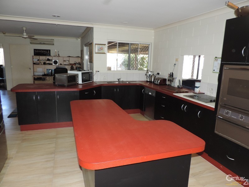 37 CORBETT STREET, Mount Louisa QLD 4814