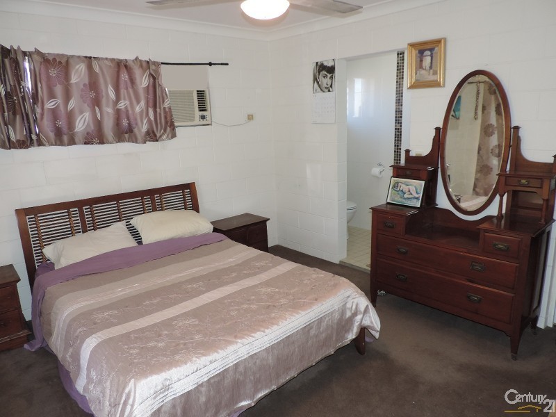 37 CORBETT STREET, Mount Louisa QLD 4814