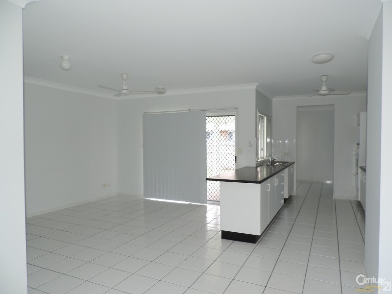 7 LAGUNA AVENUE, Kirwan QLD 4817