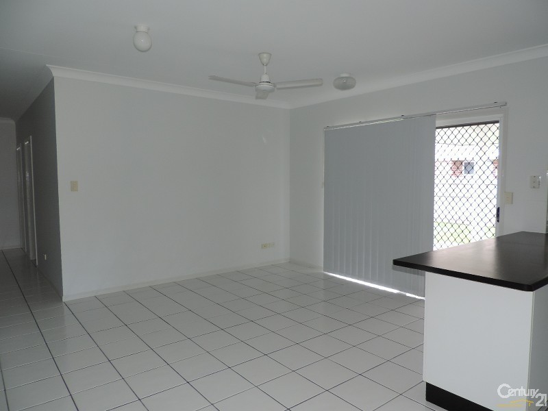 7 LAGUNA AVENUE, Kirwan QLD 4817