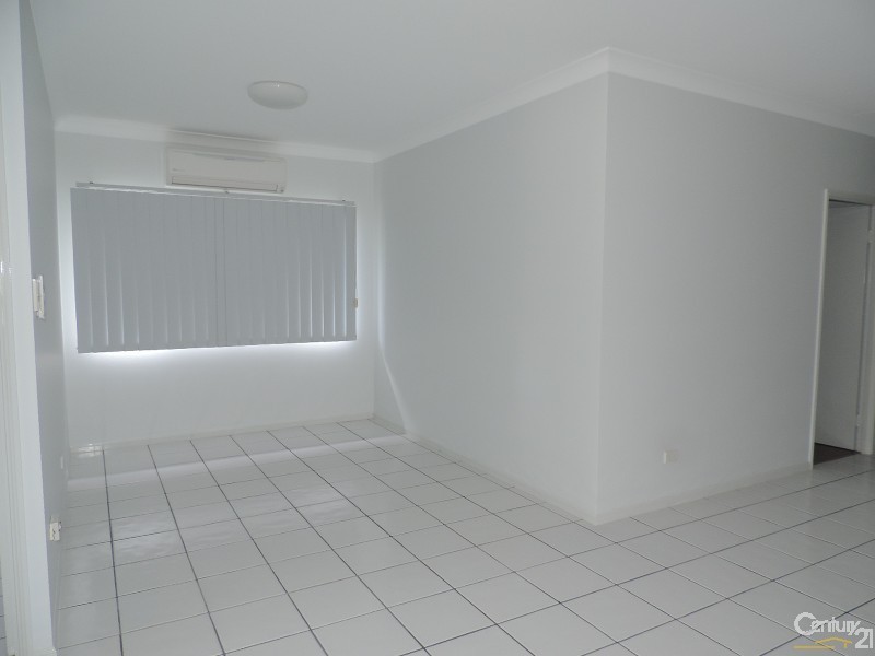 7 LAGUNA AVENUE, Kirwan QLD 4817