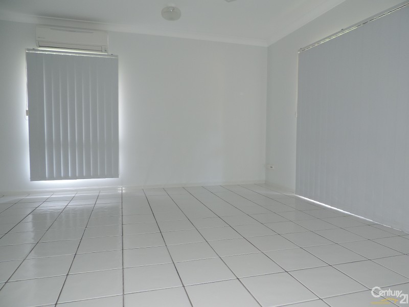 7 LAGUNA AVENUE, Kirwan QLD 4817