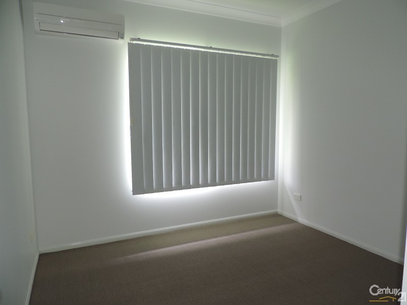 7 LAGUNA AVENUE, Kirwan QLD 4817