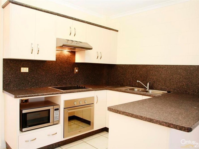 3/7 WARBURTON STREET, North Ward QLD 4810