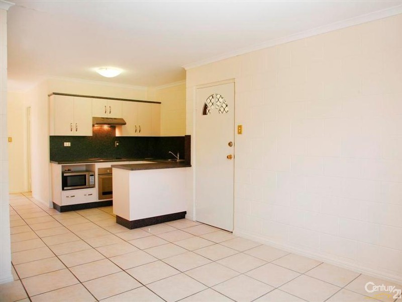 3/7 WARBURTON STREET, North Ward QLD 4810