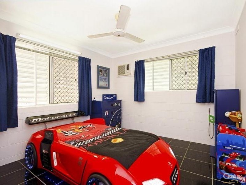 18 REDWOOD AVENUE, Kirwan QLD 4817