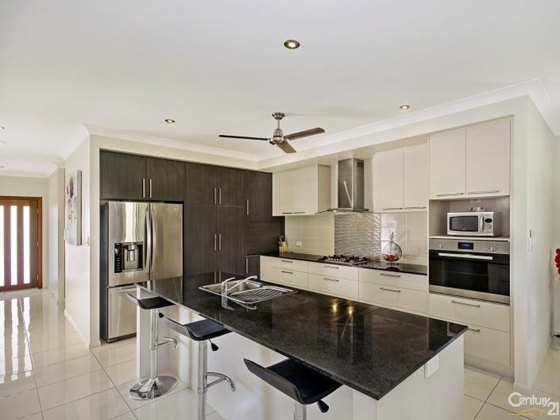 16 BOOKARA GUM CRESCENT, Mount Low QLD 4818