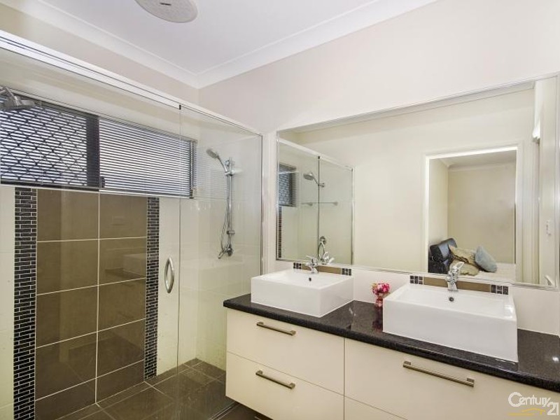 16 BOOKARA GUM CRESCENT, Mount Low QLD 4818