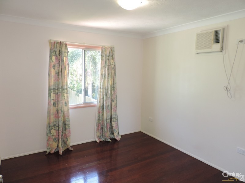 31 MONTGOMERY STREET, West End QLD 4810