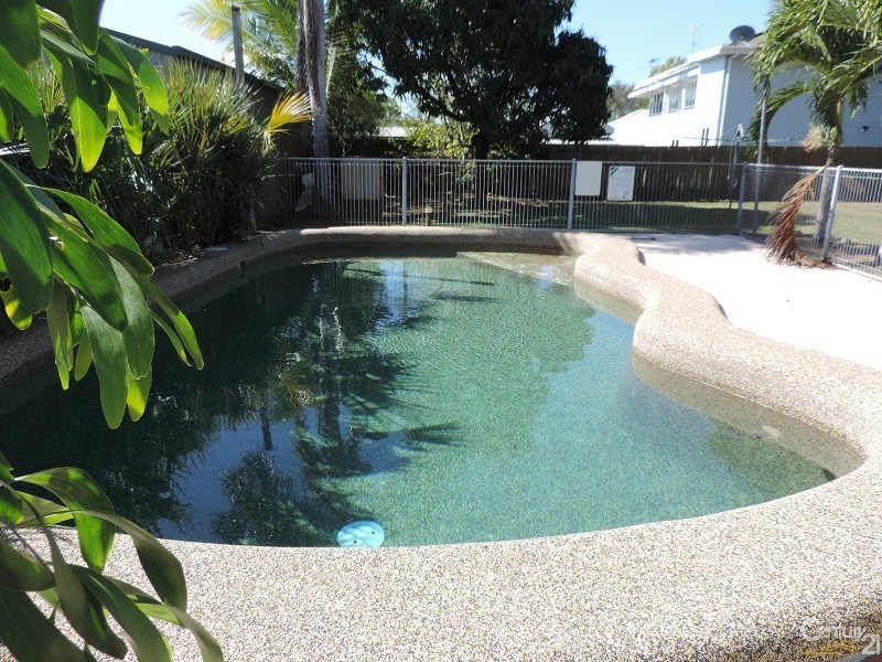 31 MONTGOMERY STREET, West End QLD 4810