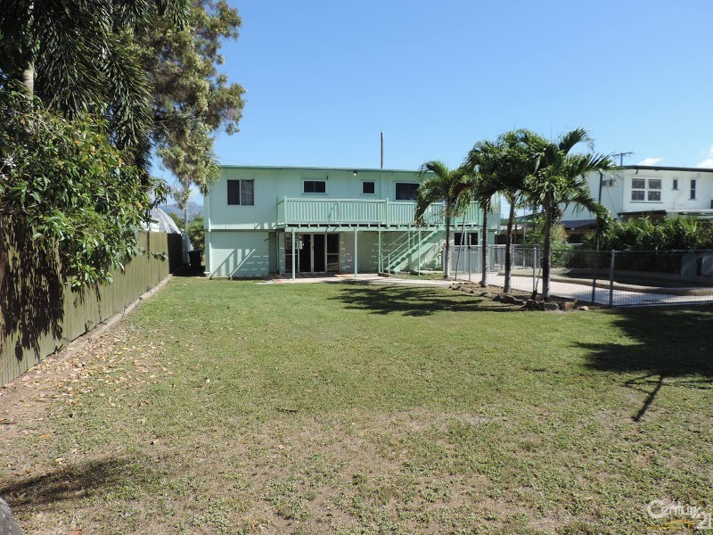 31 MONTGOMERY STREET, West End QLD 4810