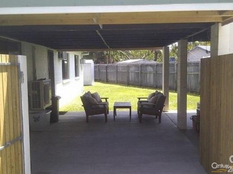 22 SALISBURY CRESCENT, Kirwan QLD 4817