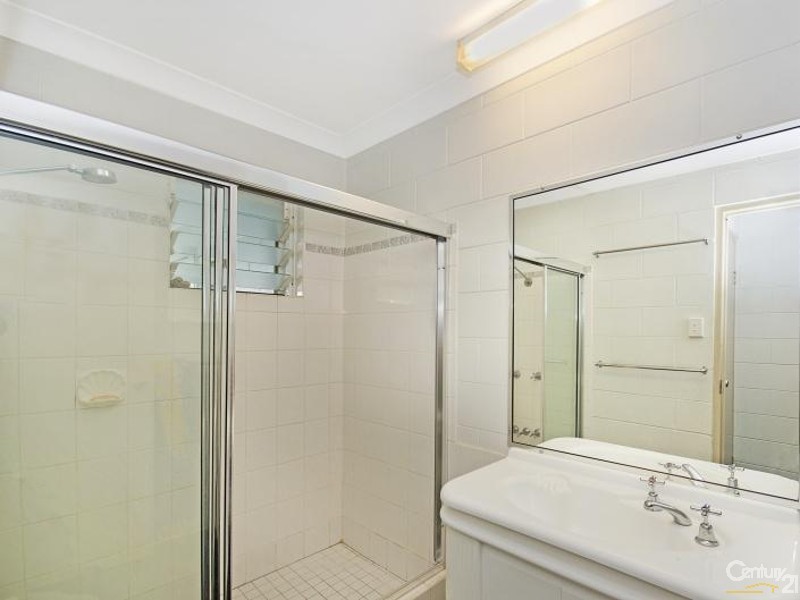 30 SEAWARD CRESCENT, Pallarenda QLD 4810