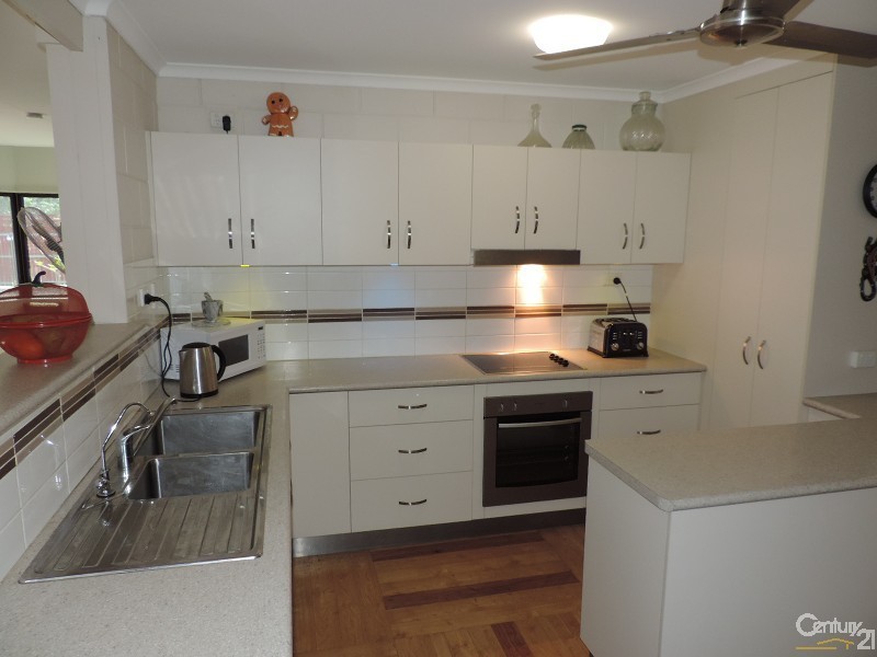 1097 RIVERWAY DRIVE, Rasmussen QLD 4815