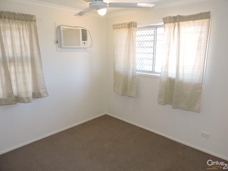 9 JOSEPHINE CRESCENT, Rasmussen QLD 4815