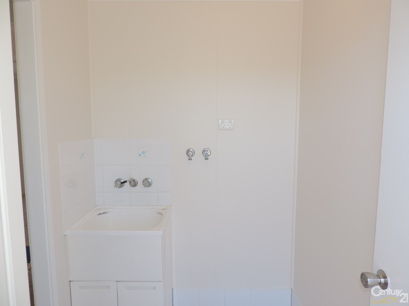 9 JOSEPHINE CRESCENT, Rasmussen QLD 4815