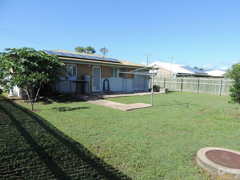 9 JOSEPHINE CRESCENT, Rasmussen QLD 4815