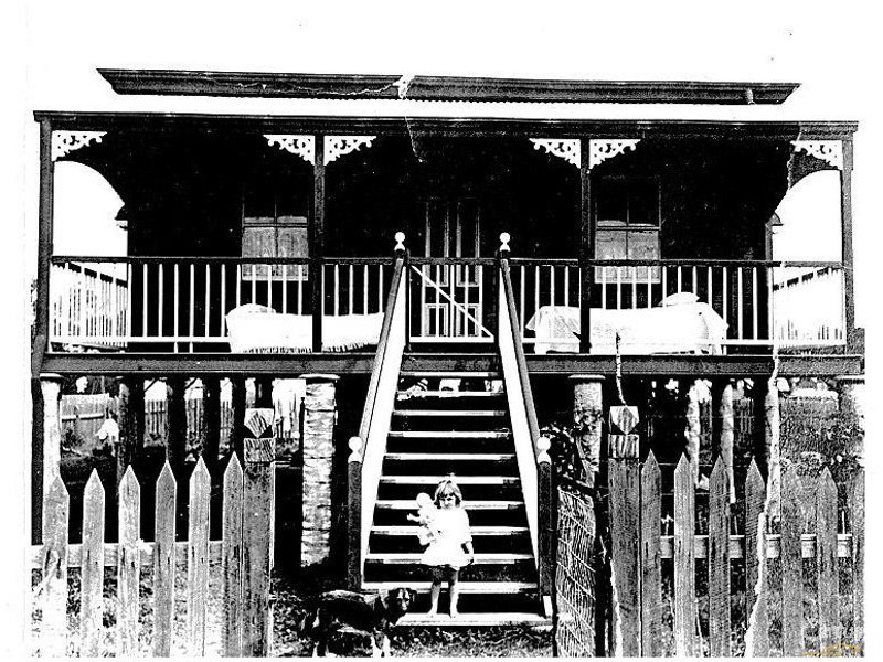 14 SEVENTH AVENUE, South Townsville QLD 4810