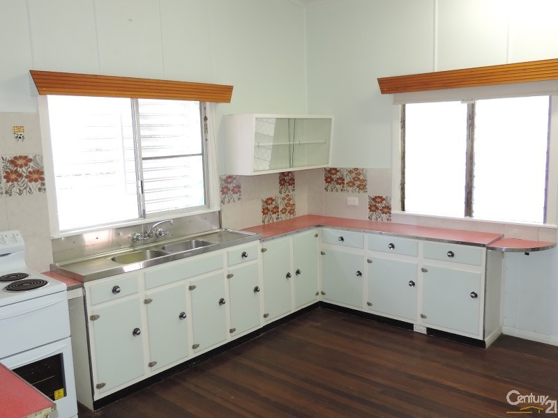 3 MCALISTER STREET, Oonoonba QLD 4811