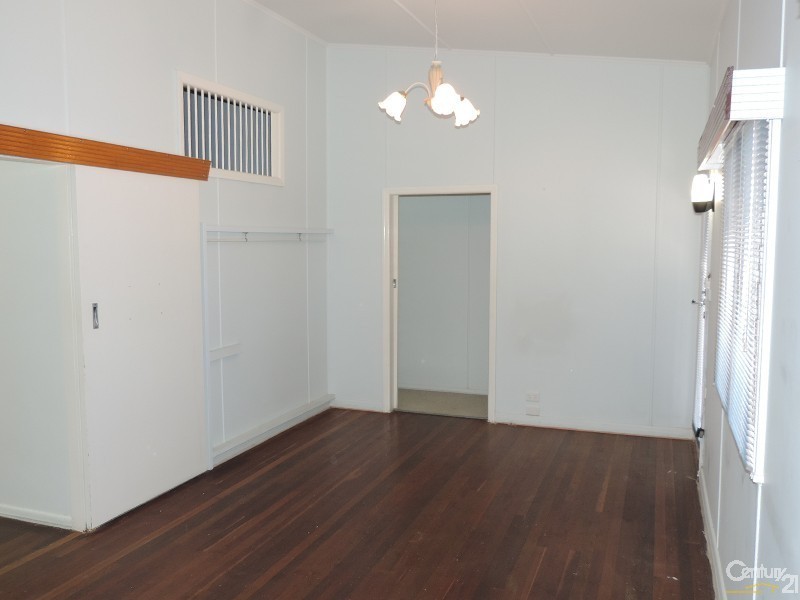 3 MCALISTER STREET, Oonoonba QLD 4811