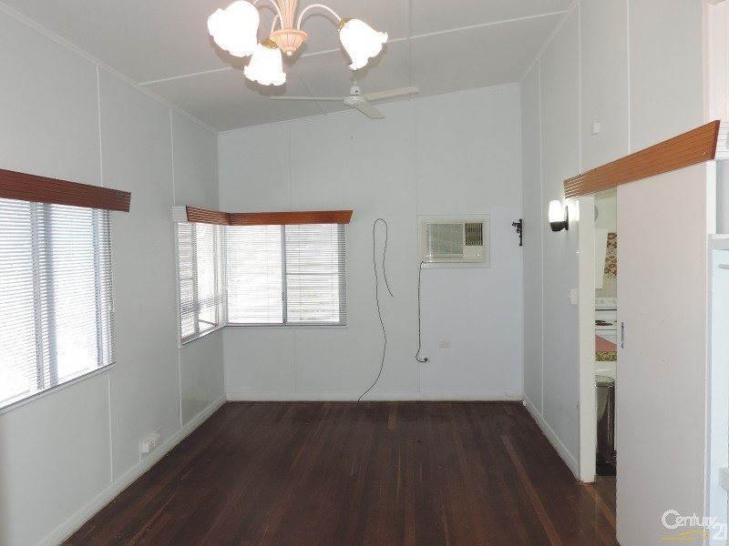 3 MCALISTER STREET, Oonoonba QLD 4811